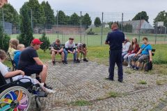 „BEZPIECZNE WAKACJE” – SPOTKANIE Z POLICJANTEM GRUPY INTERNACKIEJ